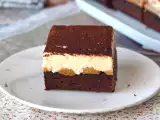 Články: Stále se rozhodujete mezi brownies a tiramisu? Tento dezert toto dilema ukončí díky neodolatelné kombinaci.