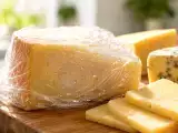 Články: V horku sýr nezabalujte do fólie: tato chyba je hned patrná, a to proto, že