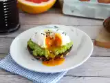 Recept Avokádový toast s pošírovaným vejcem