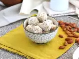 Recept Energetické kuličky s meruňkami, zeleným čajem a kokosem