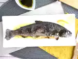 Pstruh pečený v troubě s tymiánem a olivovým olejem