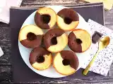Recept Čokoládový a vanilkový dort s dvojitou příchutí a čokoládovým středem