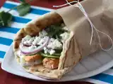 Recept Gyros s lososem, dokonalý řecký rybí sendvič na léto!