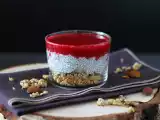 Recept Verriny s chia pudinkem z kokosového mléka, malinami a granolou