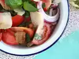 Salát panzanella