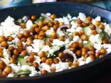 Recept Salát z okurky, pečené cizrny, avokáda a fety