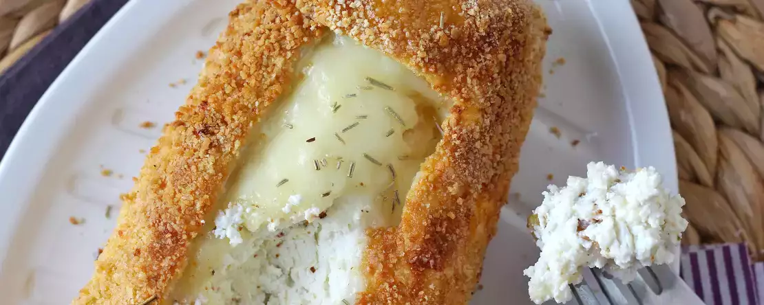 Křupavý, v ústech se rozplývající kozí sýr obalený v pečivu air fryer: absolutní pohodlí!