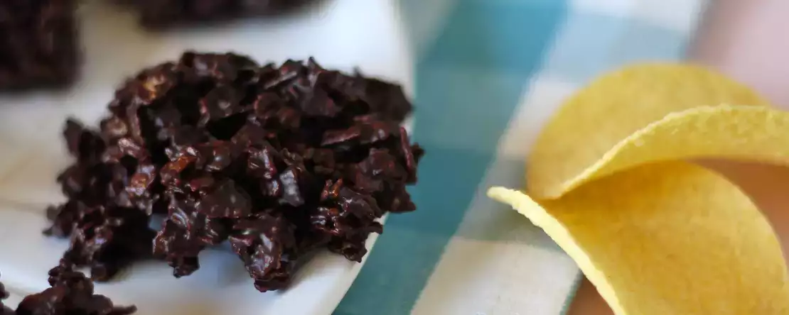 Čokoládové bonbóny pringles v pískových růžích