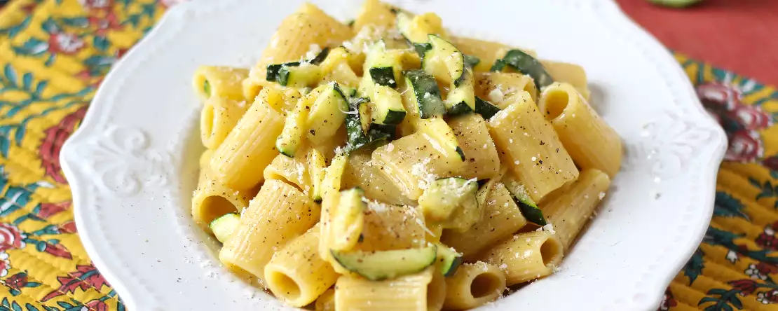 Cuketa carbonara: snadno připravitelný vegetariánský recept