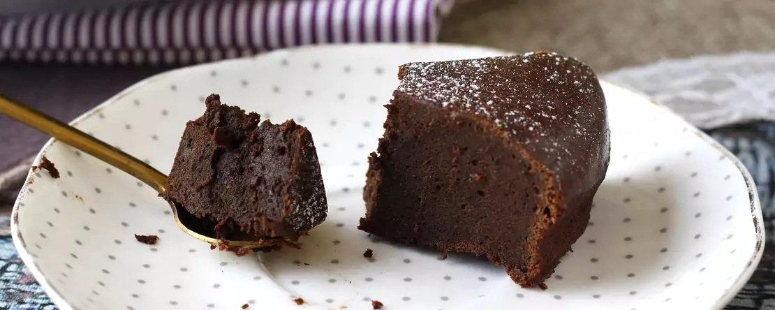 Proteinový čokoládový fondán: snadný recept s syrovátkou