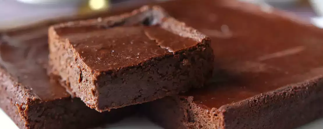 Proteinový čokoládový brownie s červenými fazolemi