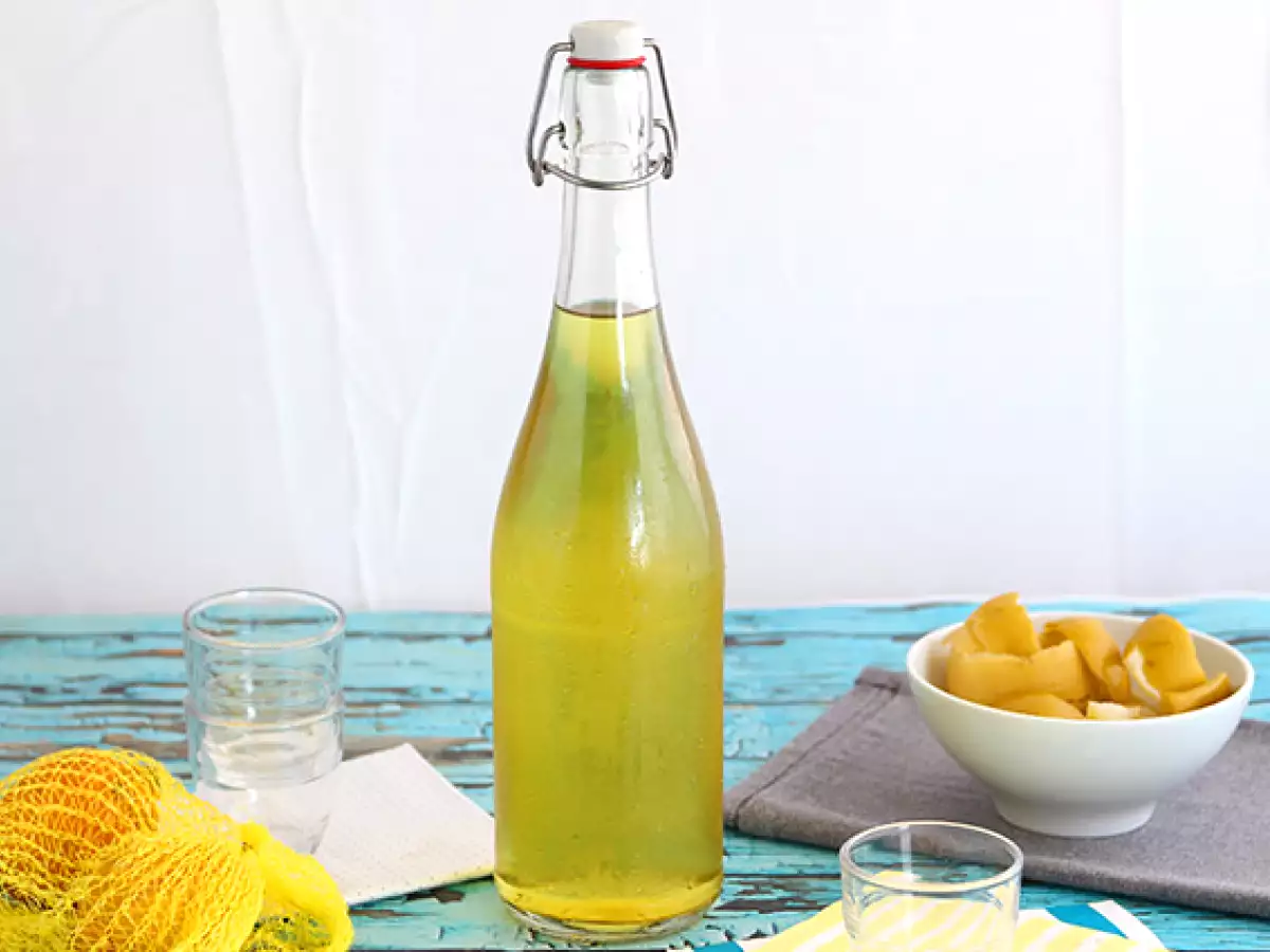 Recept Snadné domácí limoncello