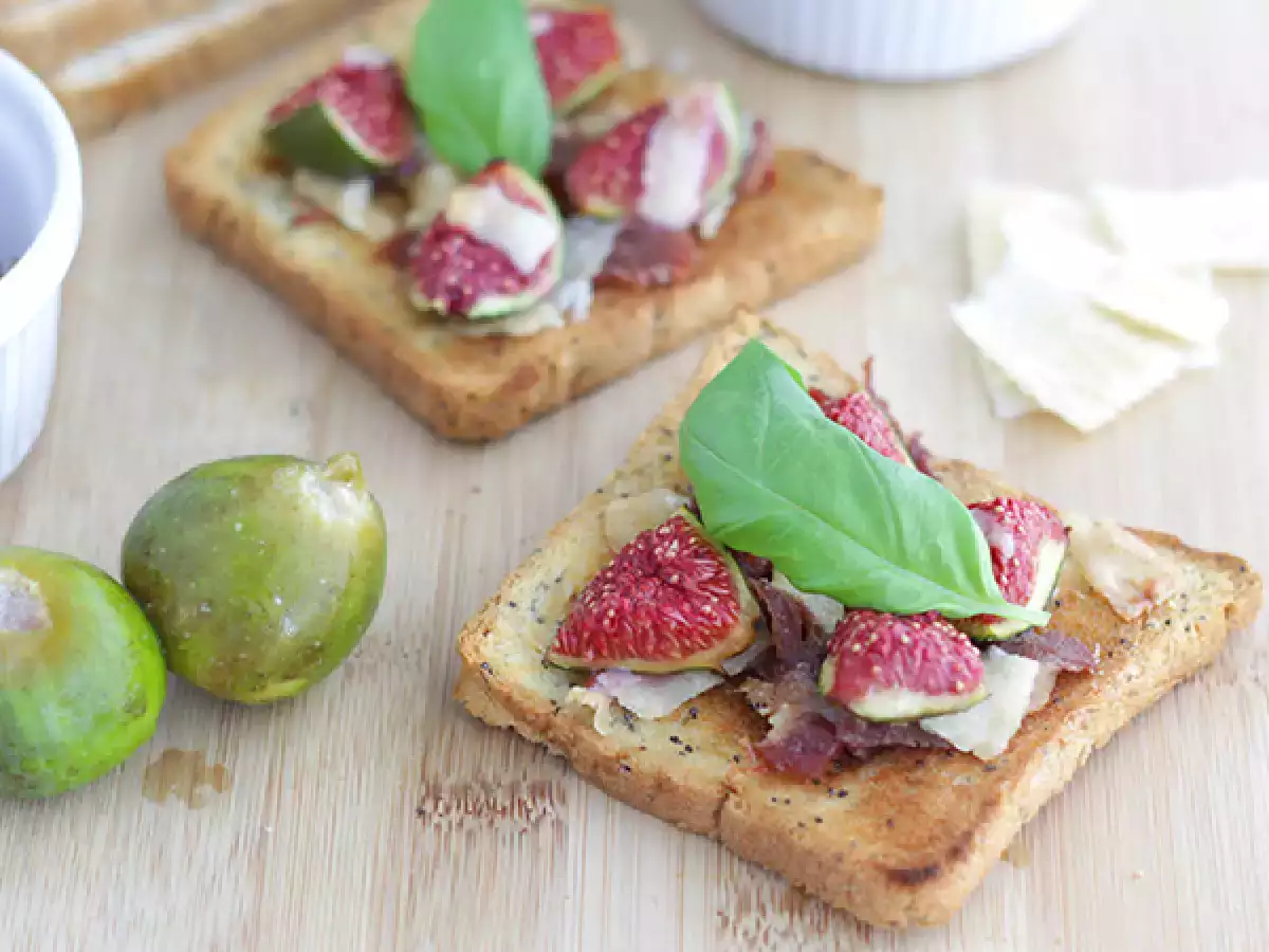 Recept Bruschetta s fíky, parmazánem a parmskou šunkou