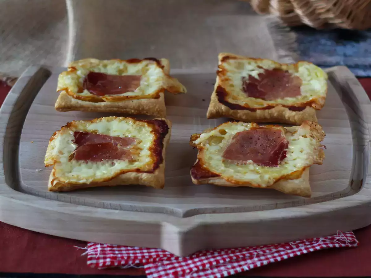 Recept Malé tartes tatin s příchutí raclette, v jednotlivých porcích