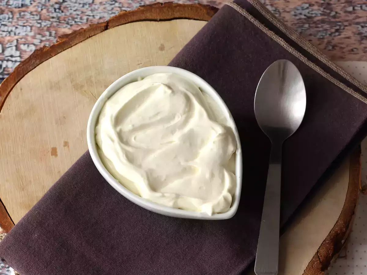 Recept Vanilková šlehačka, dokonalá poleva pro vaše dorty a dortíky!