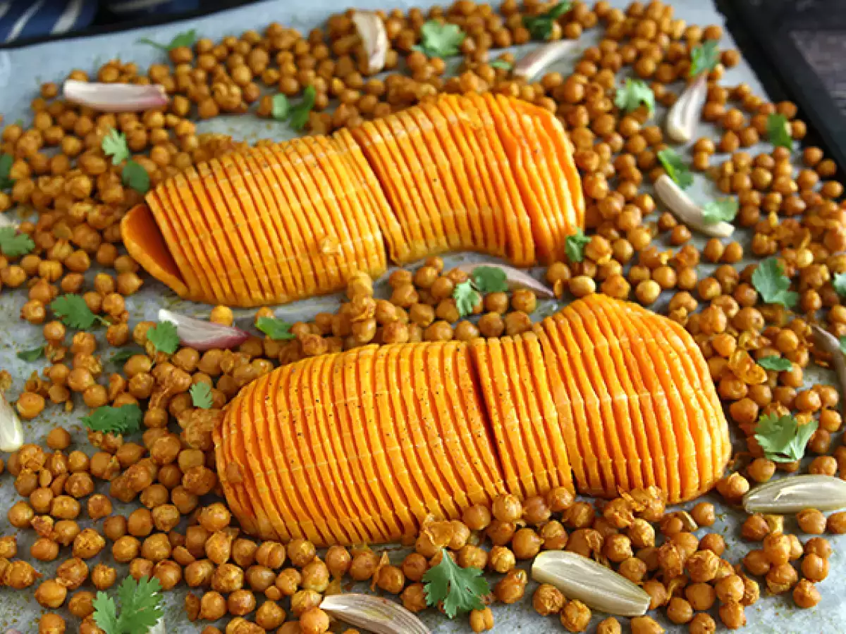 Recept Máslová dýně hasselback: vaše nová oblíbená příloha!