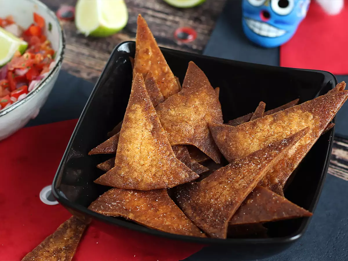 Recept Čarodějnické klobouky z tortillových chipsů