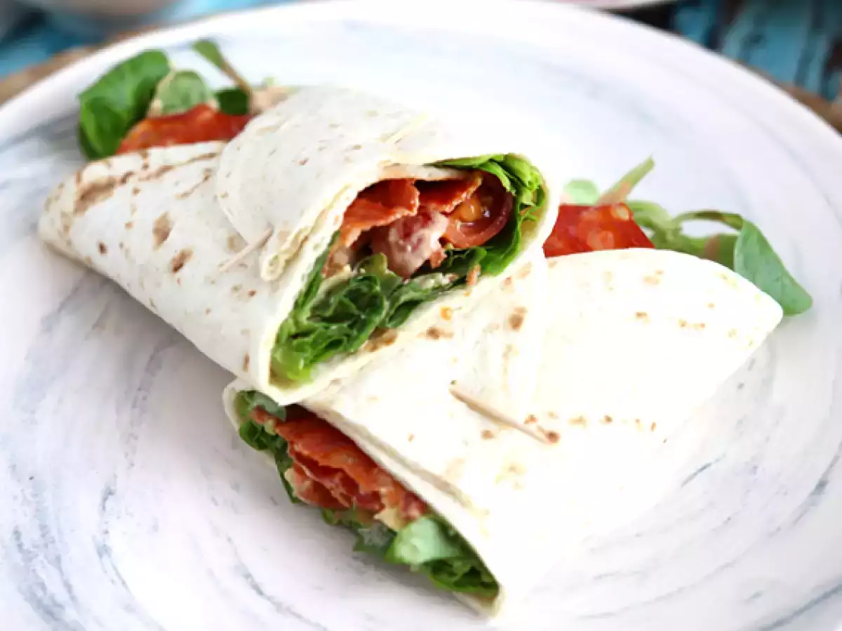 Recept Sendvičový wrap s chorizem, avokádem a rajčaty