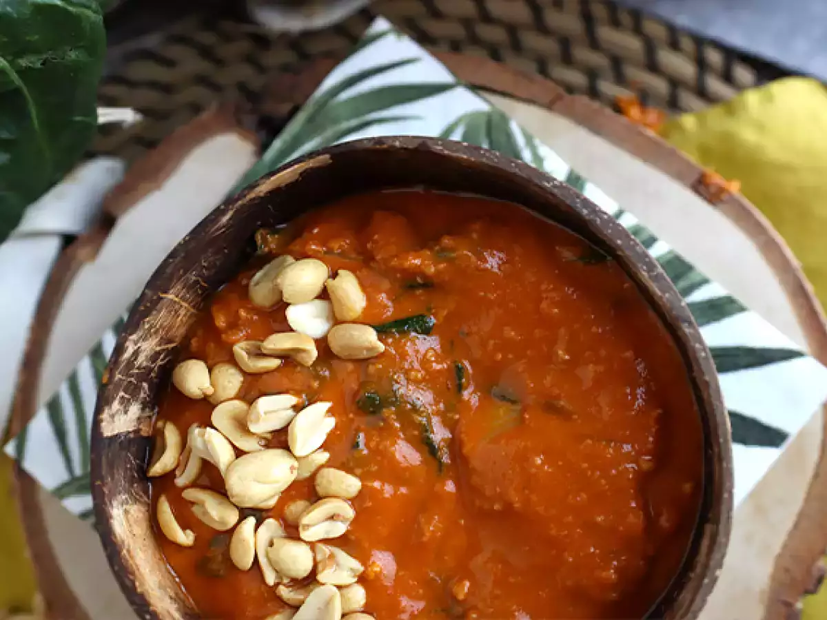 Recept Africká polévka s rajčaty, arašídy a mangoldem – africká arašídová polévka