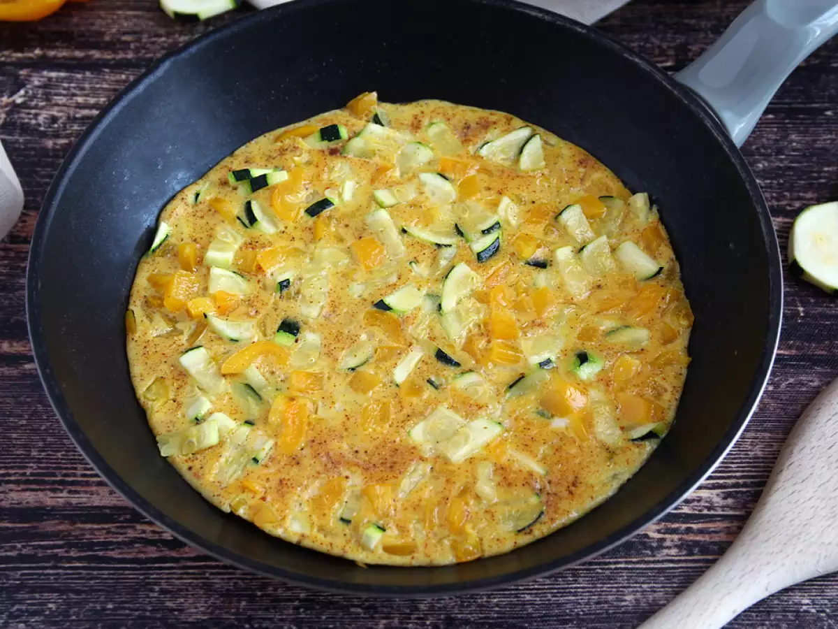 Recept Omeleta s paprikou a cuketou