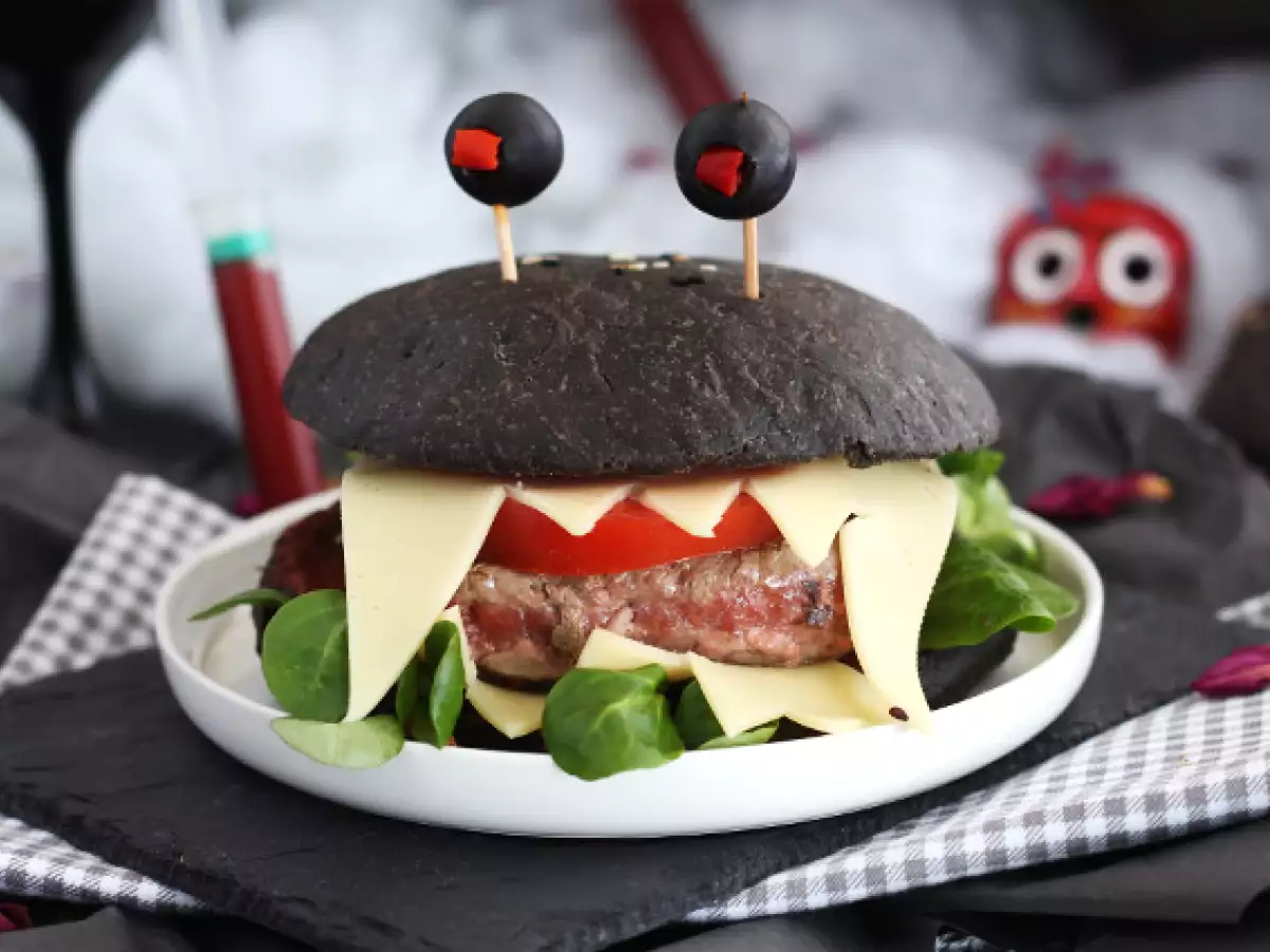 Recept Halloweenský monstrózní burger