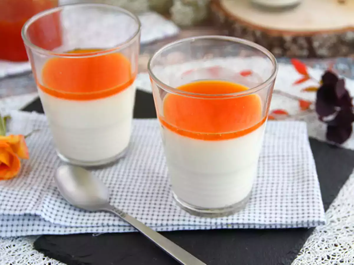 Recept Vanilková panna cotta s meruňkovým coulis