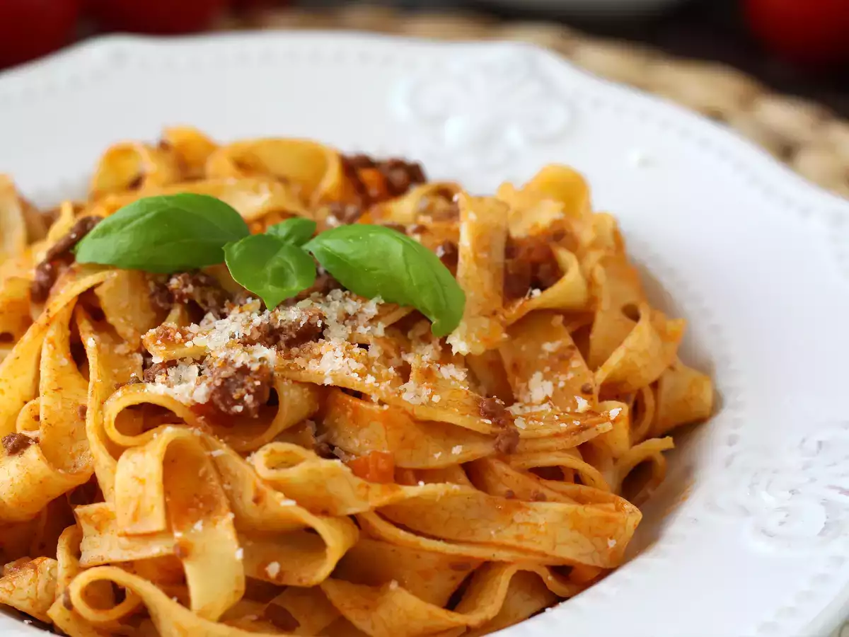 Recept Těstoviny s boloňskou omáčkou - tagliatelle al ragù alla bolognese
