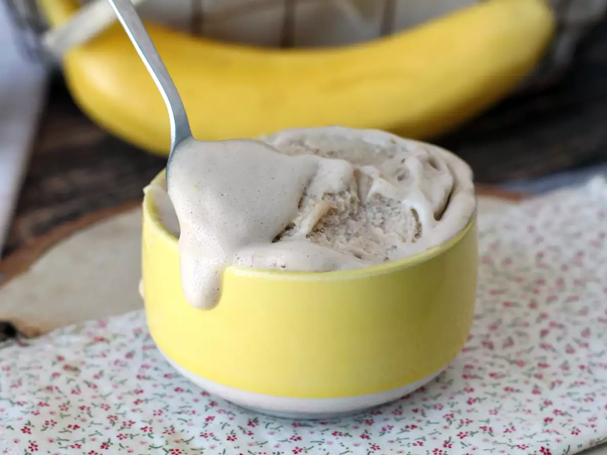 Recept Vanilková syrovátková zmrzlina s vysokým obsahem bílkovin, rychlá a ze 3 ingrediencí!