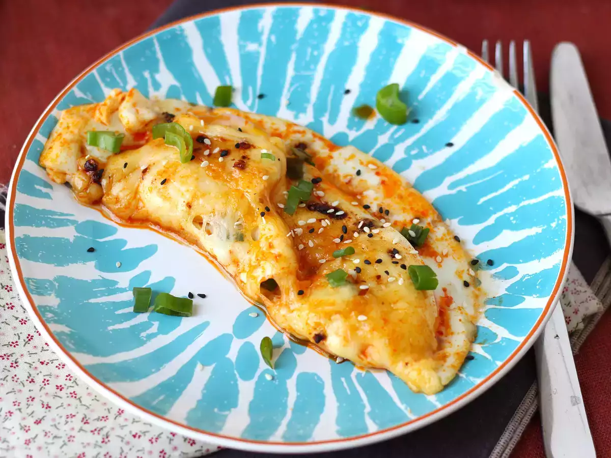 Recept Smažená vejce s medem a mozzarellou, sladká, slaná a pikantní expresní snídaně!