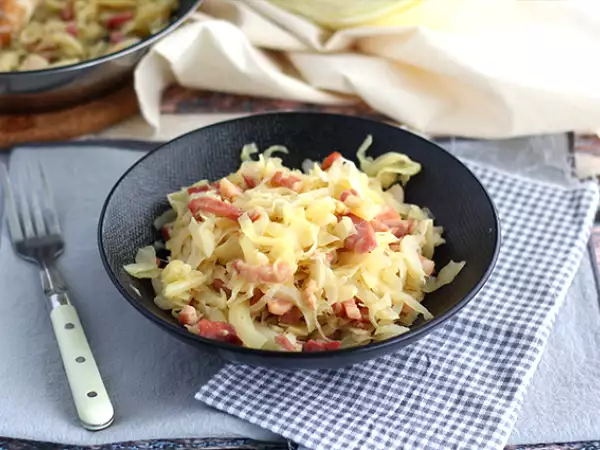 Recept Bílé zelí se slaninou