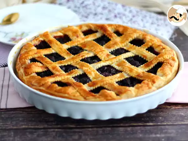 Recept Koláč z listového těsta s třešněmi