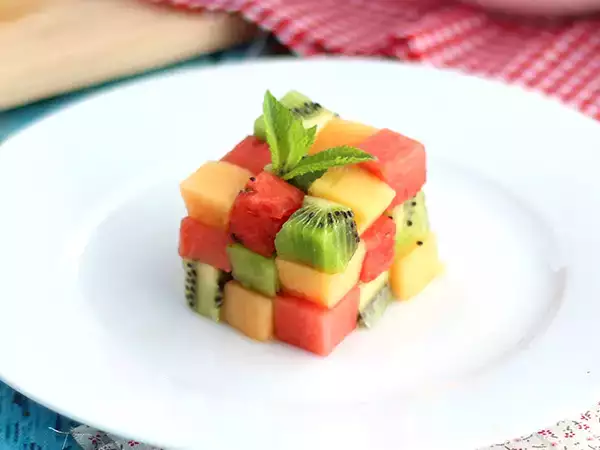 Recept Ovocná rubikova kostka, designový ovocný salát