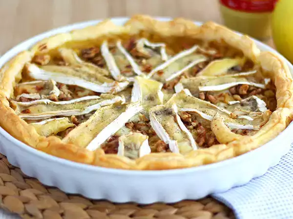 Recept Koláč s camembertem a jablky