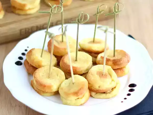 Recept Makronky z foie gras s quenellemi