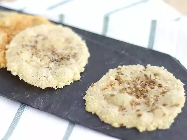 Recept Parmezánové lupínky s bylinkami a kořením