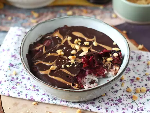 Recept Ovesné vločky přes noc s červeným ovocem a čokoládou, zdravá a sytá snídaně!