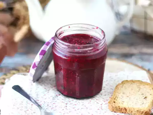 Recept Zdravý džem z červených bobulí a chia semínek