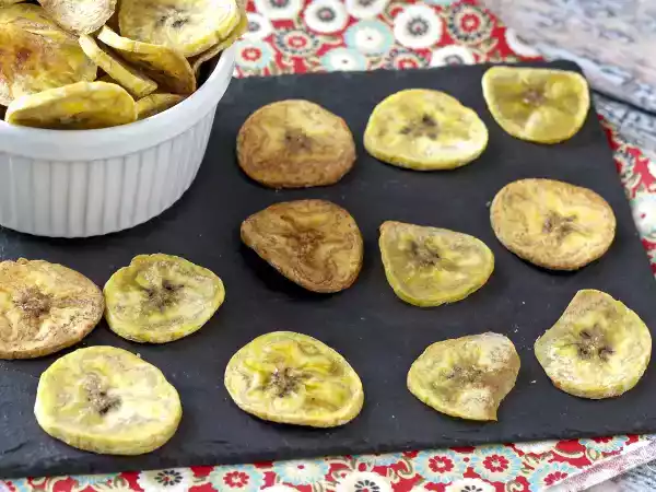 Recept Pečené plantainové chipsy