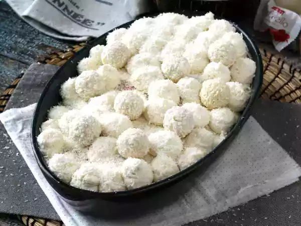 Recept Kokosové tiramisu s raffaellem