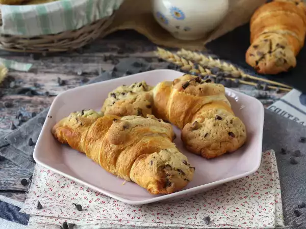 Recept Ultragurmánské a superjednoduché crookies: dokonalá kombinace croissantu a sušenky!