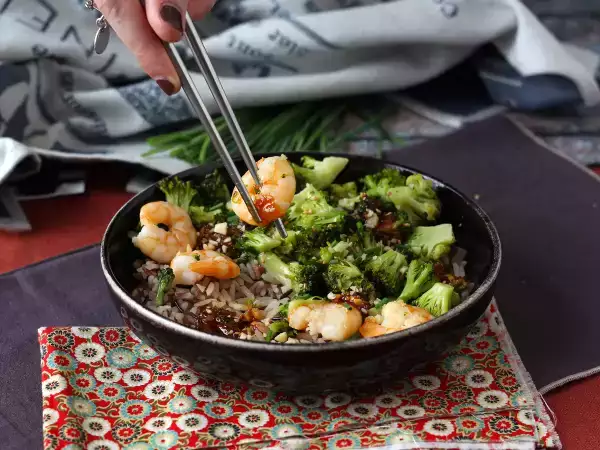 Recept Brokolice a krevety v pikantní korejské omáčce - jednoduché, vyvážené a pikantní jídlo