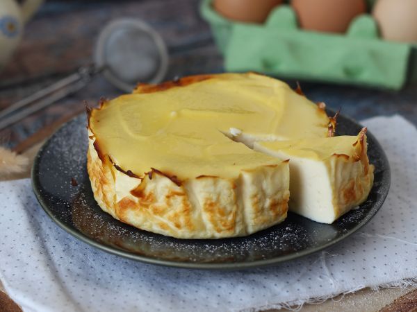 Recept Úsporný ricottový fondánový dort s pouhými 4 ingrediencemi