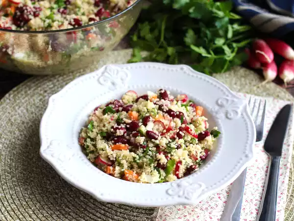 Recept Kuskusový salát jako jednoduchý, zdravý a barevný předkrm!