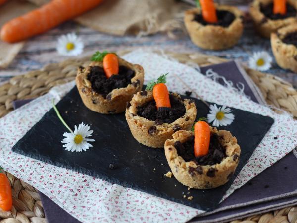 Recept Sušenkové košíčky s čokoládovou ganache ve stylu mrkvového hrnce