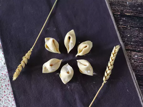 Recept Jak připravit domácí těstoviny: sorpresine, pěkné malé těstoviny