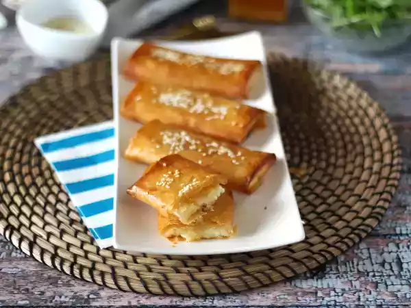 Recept Feta saganaki, řecký recept na křupky z fety a medu