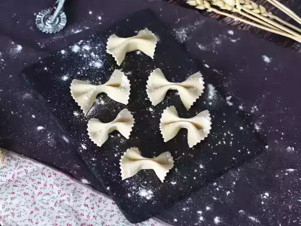 Recept Domácí farfalle