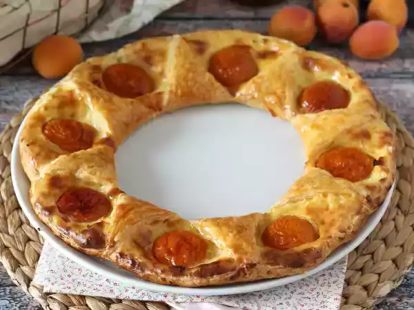 Recept Tarte oranaise - listové těsto, pudink a meruňky