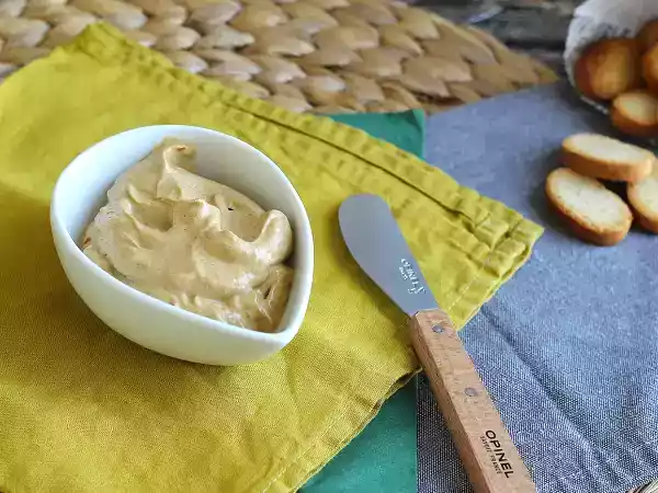 Recept Paštika z nakládaných mušlí