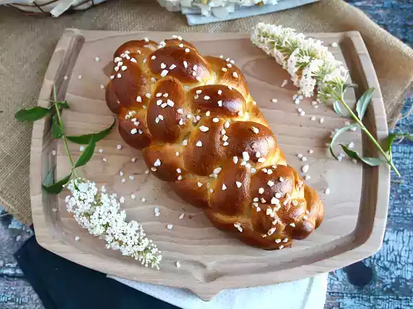 Recept Briošky spletené z 8 pramenů